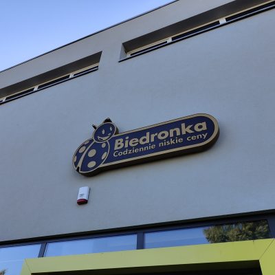 sklep market Biedronka logo fot. Tabletowo.pl