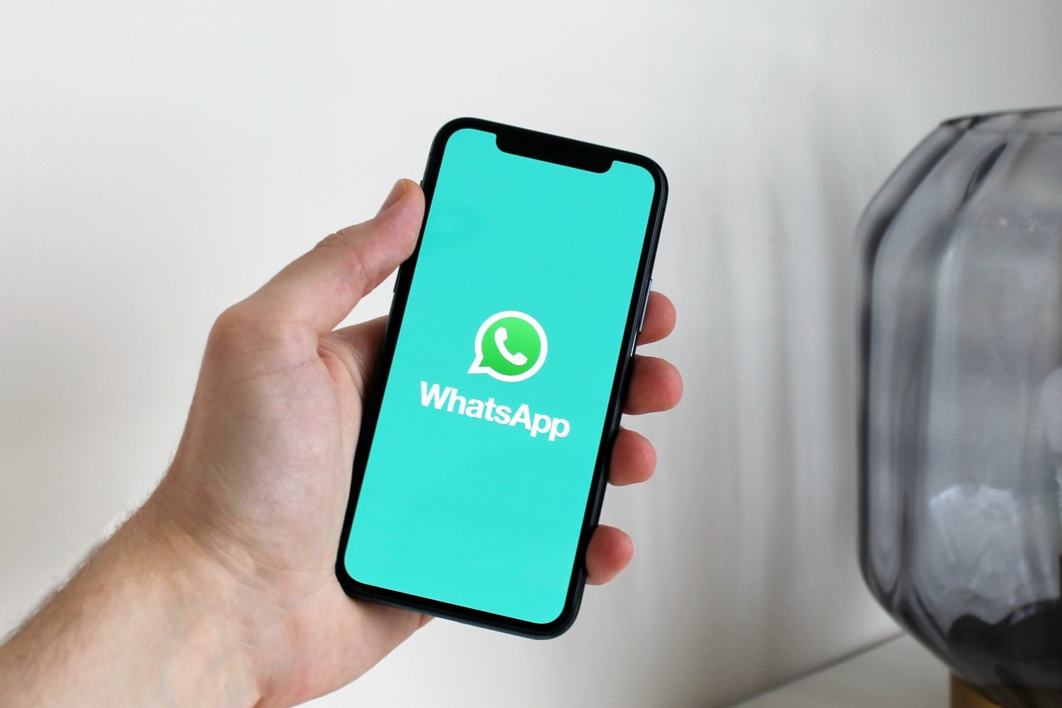 WhatsApp aplikacja na iOS
