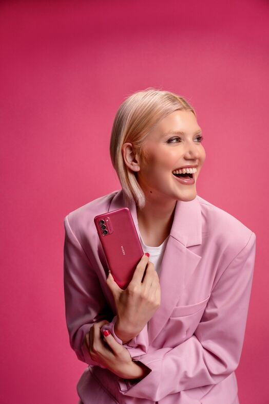 Nokia G42 5G So Pink (fot. Nokia)