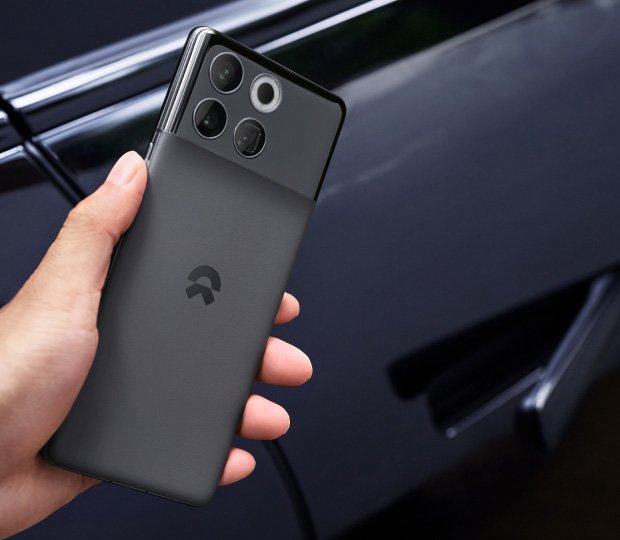 smartfon NIO Phone