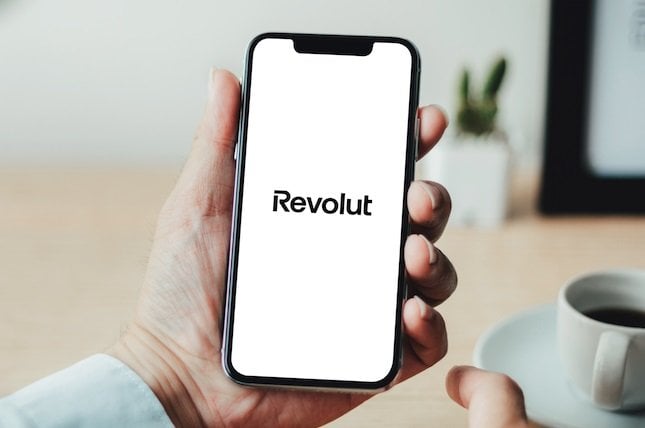 Revolut nowe new logo