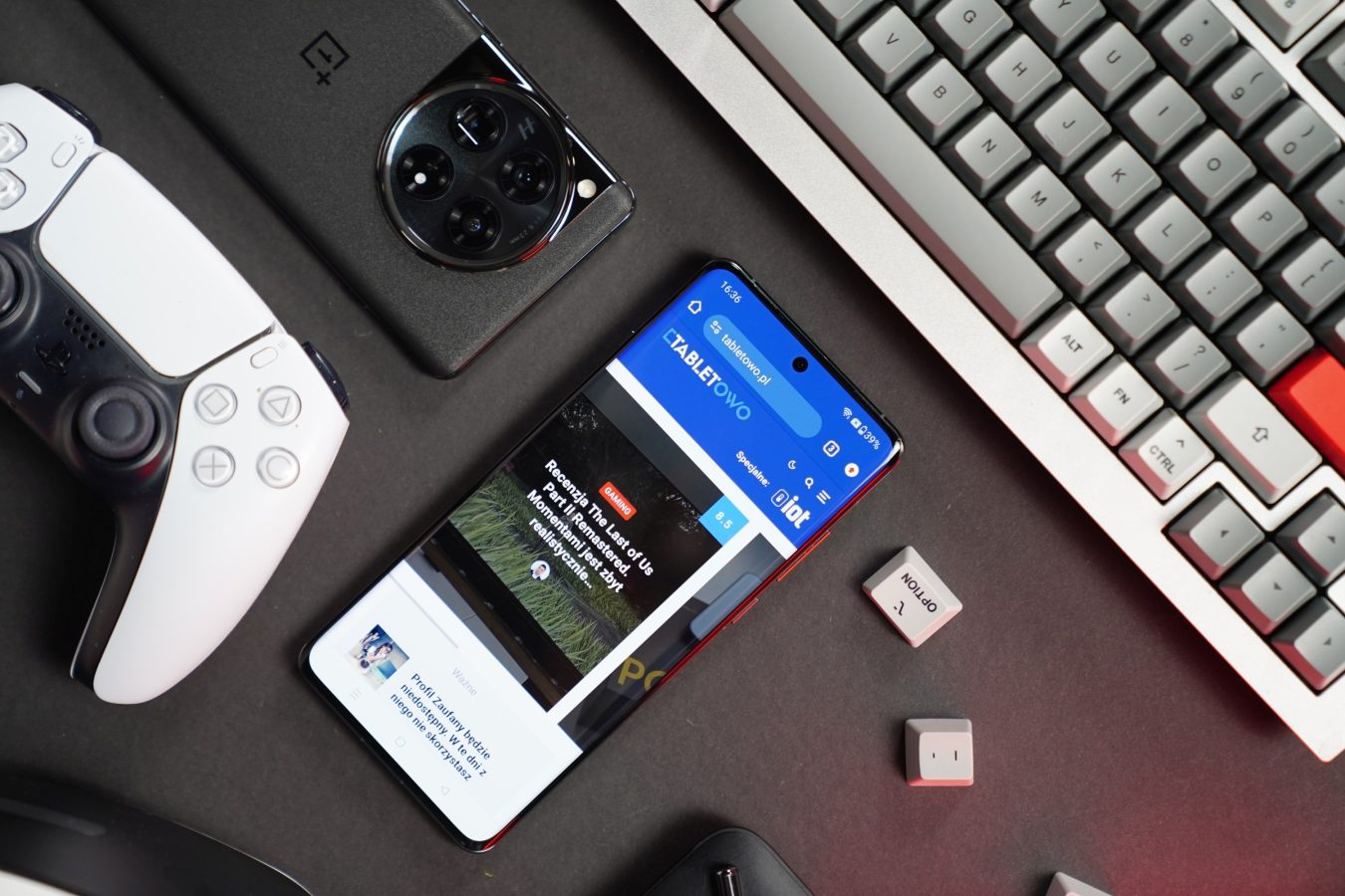 smartfon OnePlus 12