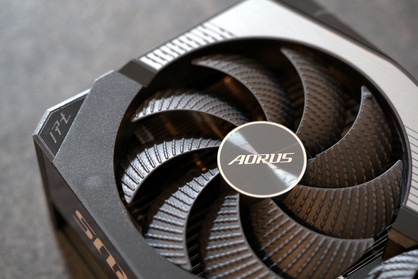 Gigabyte GeForce RTX 4070 SUPER AORUS MASTER 12GB GDDR6X