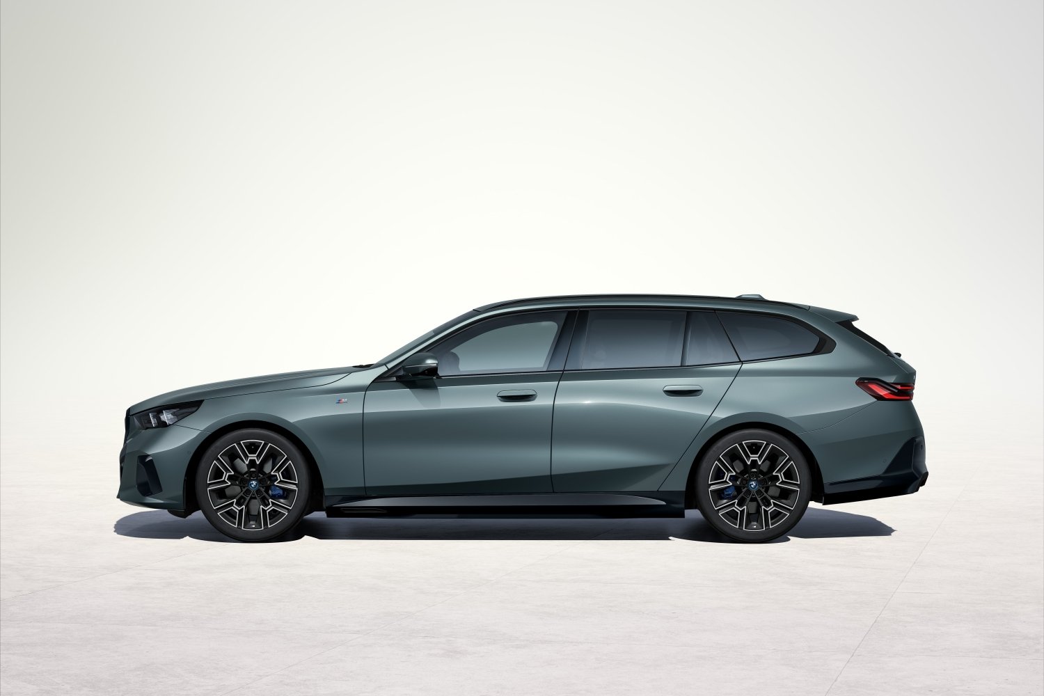 BMW i5 Touring