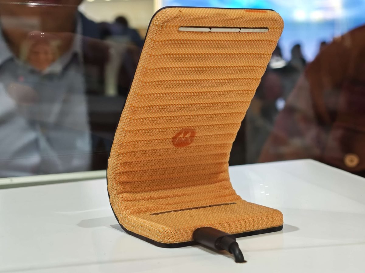 Motorola smartfon ze zwijanym ekranem MWC 2024 fot. Tabletowo.pl