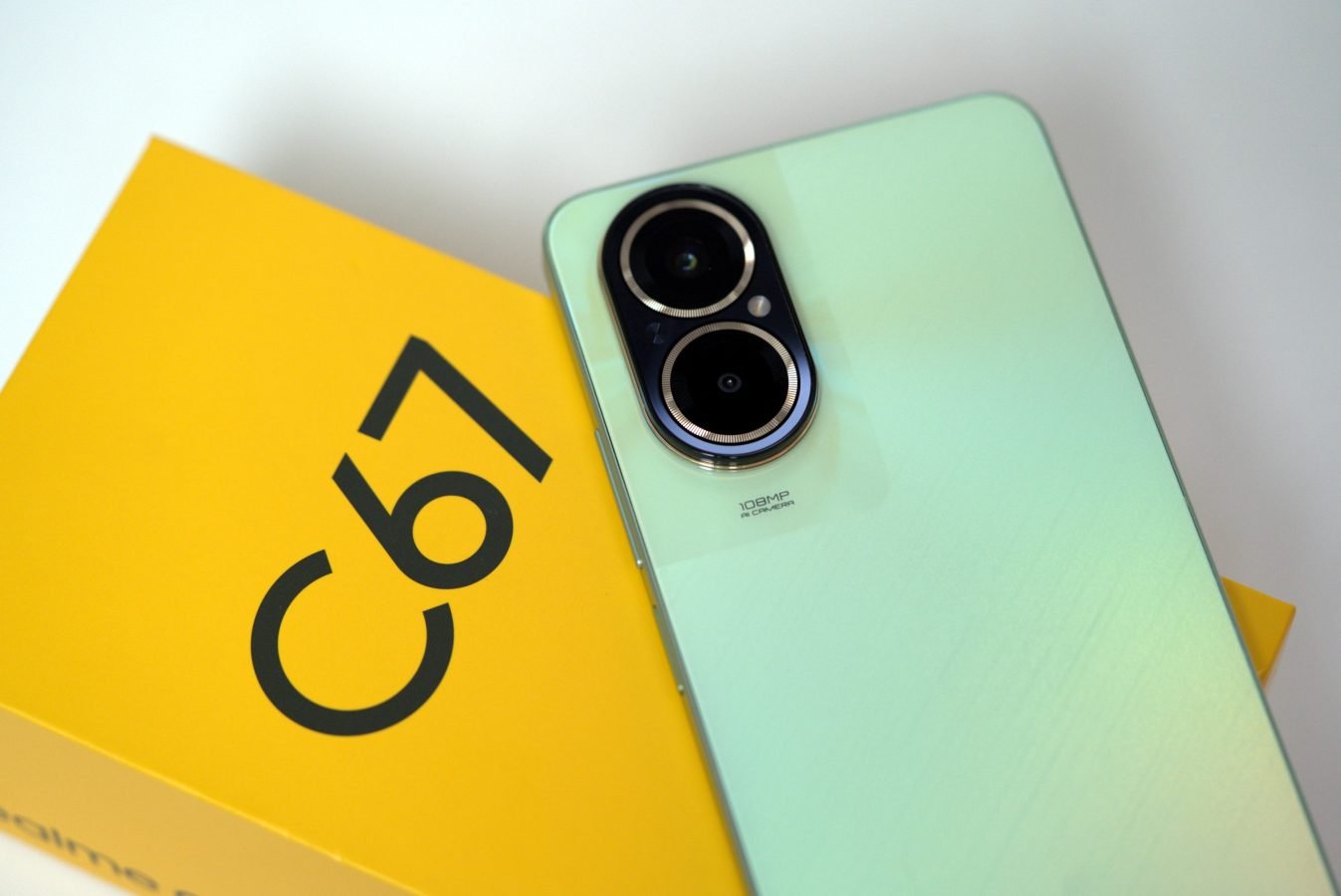 realme C67