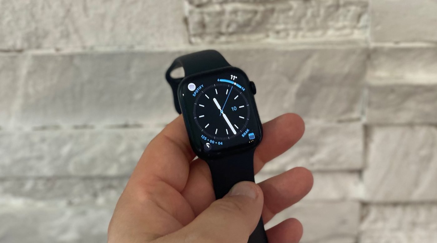 Rok z Apple Watch 8 Tabletowo