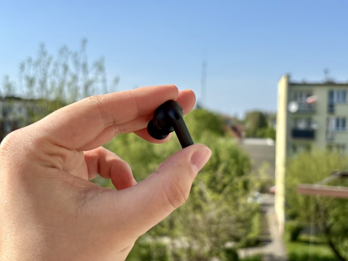 motorola moto buds plus