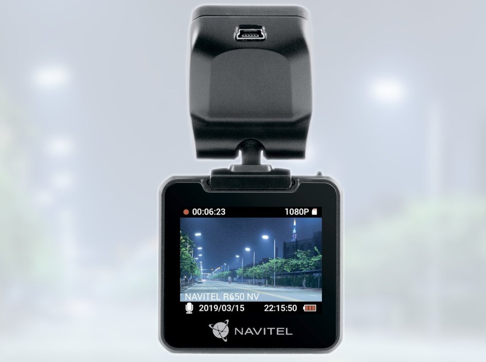 wideorejestrator Navitel R650 NV