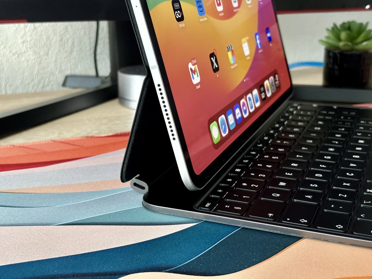 Apple Magic Keyboard for iPad Pro M4