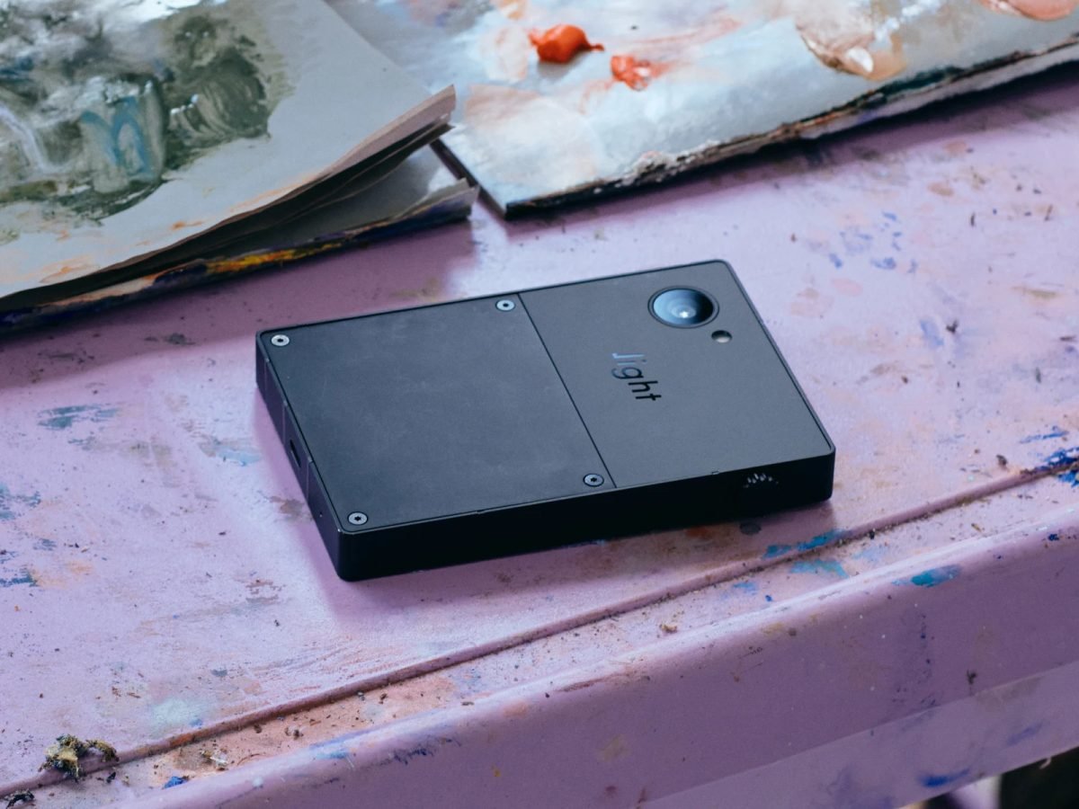 minimalistyczny telefon Light Phone III