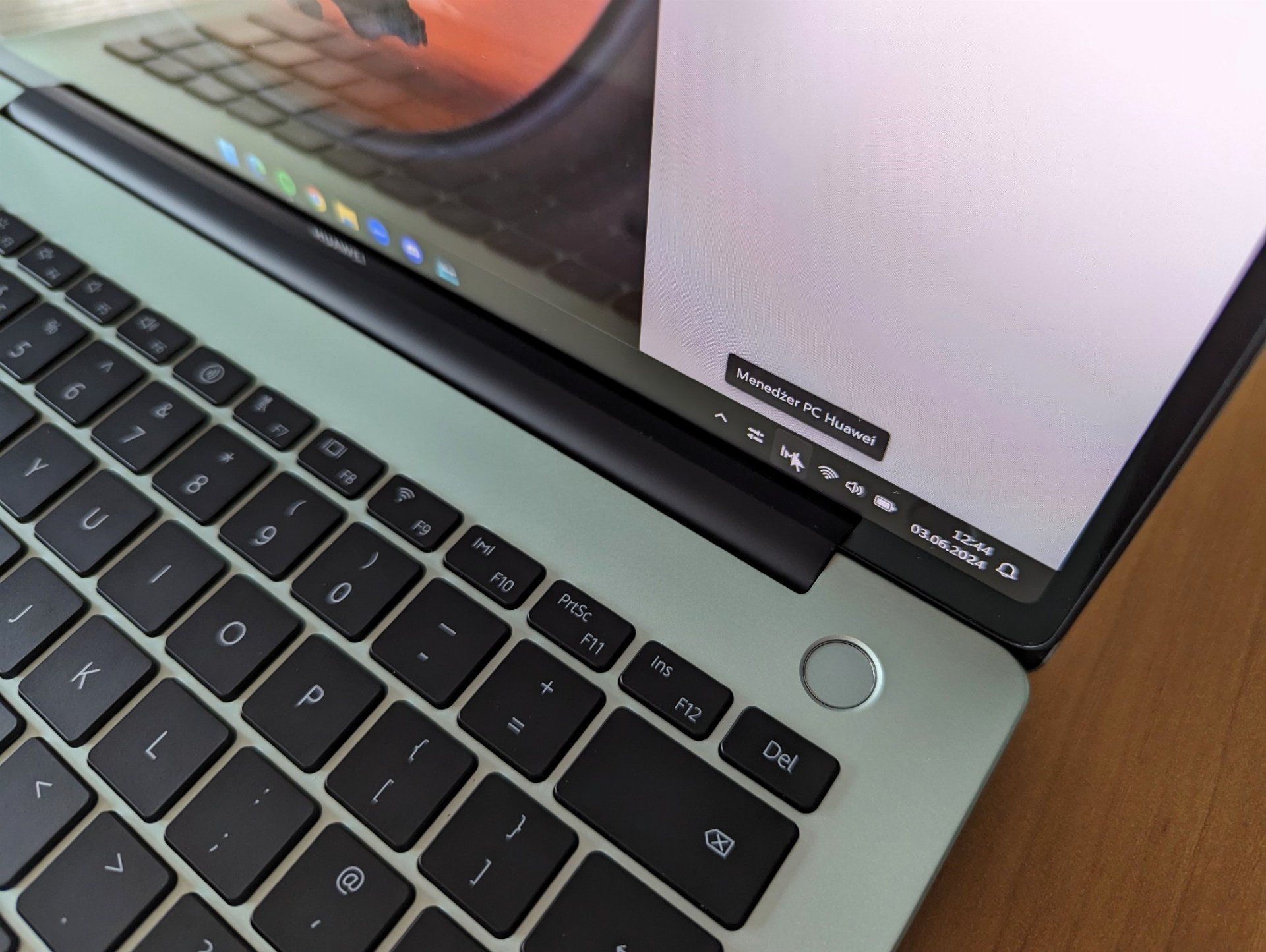 "Wykrzaczony" Menedżer PC w Huawei MateBook 14 2024