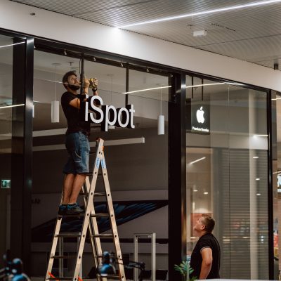 iSpot przejmuje Cortland