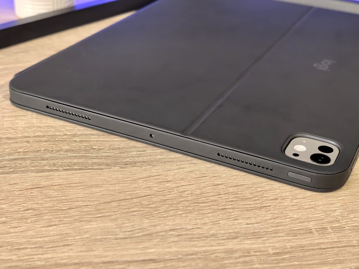 Logitech Combo Touch for iPad Pro M4 (2024)