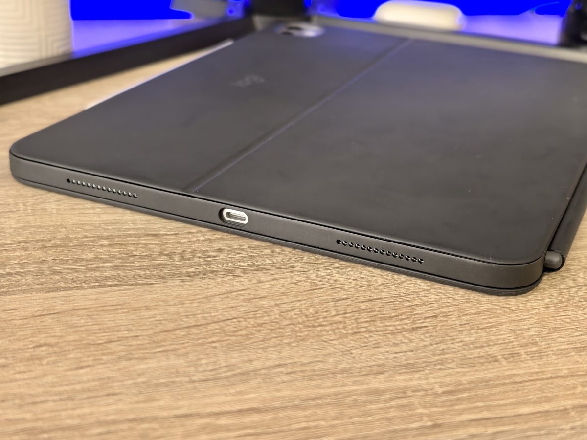 Logitech Combo Touch for iPad Pro M4 (2024)