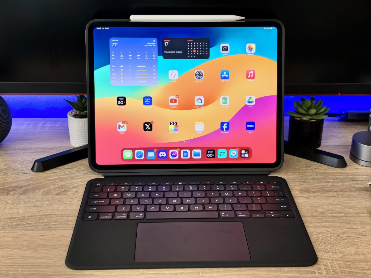 Logitech Combo Touch for iPad Pro M4 (2024)