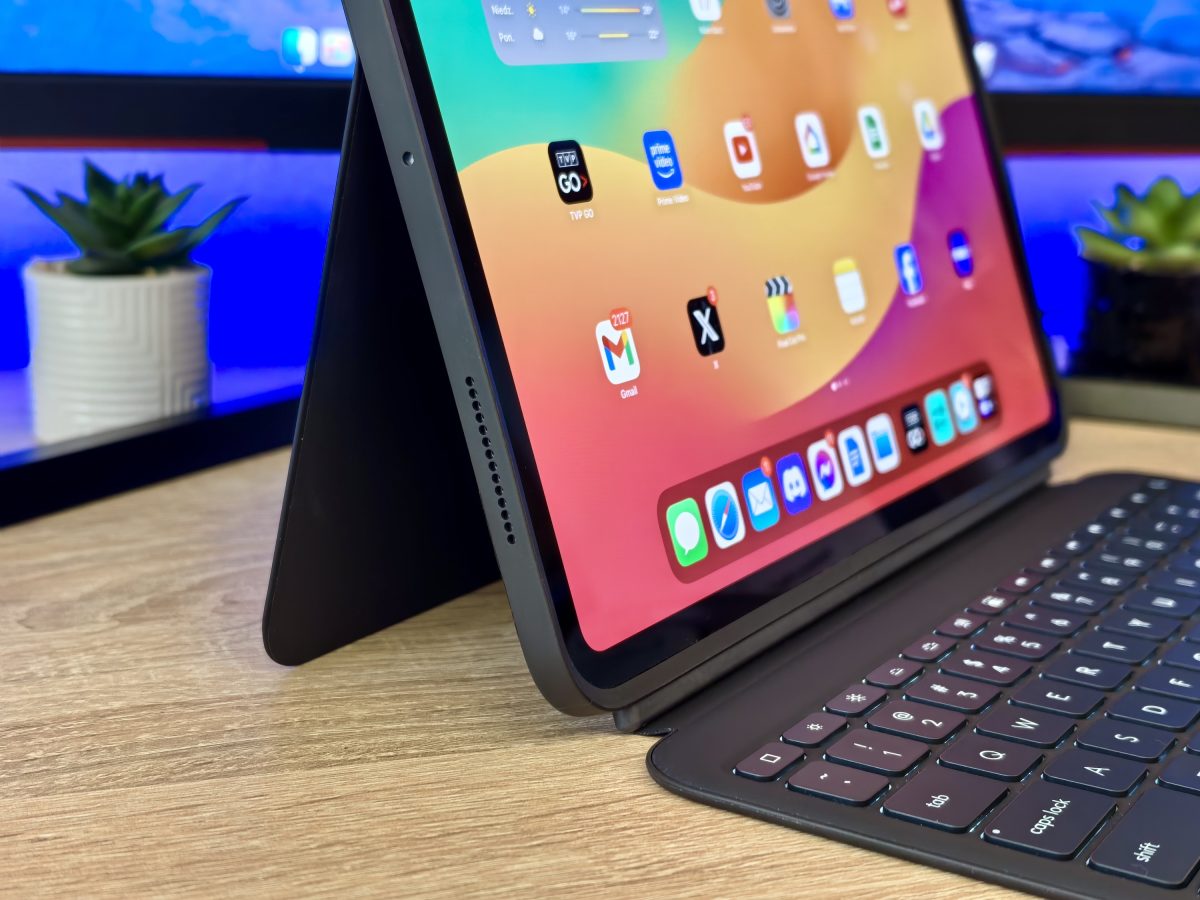 Logitech Combo Touch for iPad Pro M4 (2024)