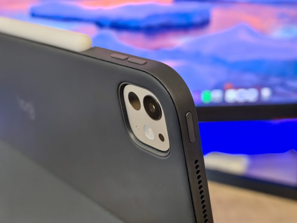 Logitech Combo Touch for iPad Pro M4 (2024)