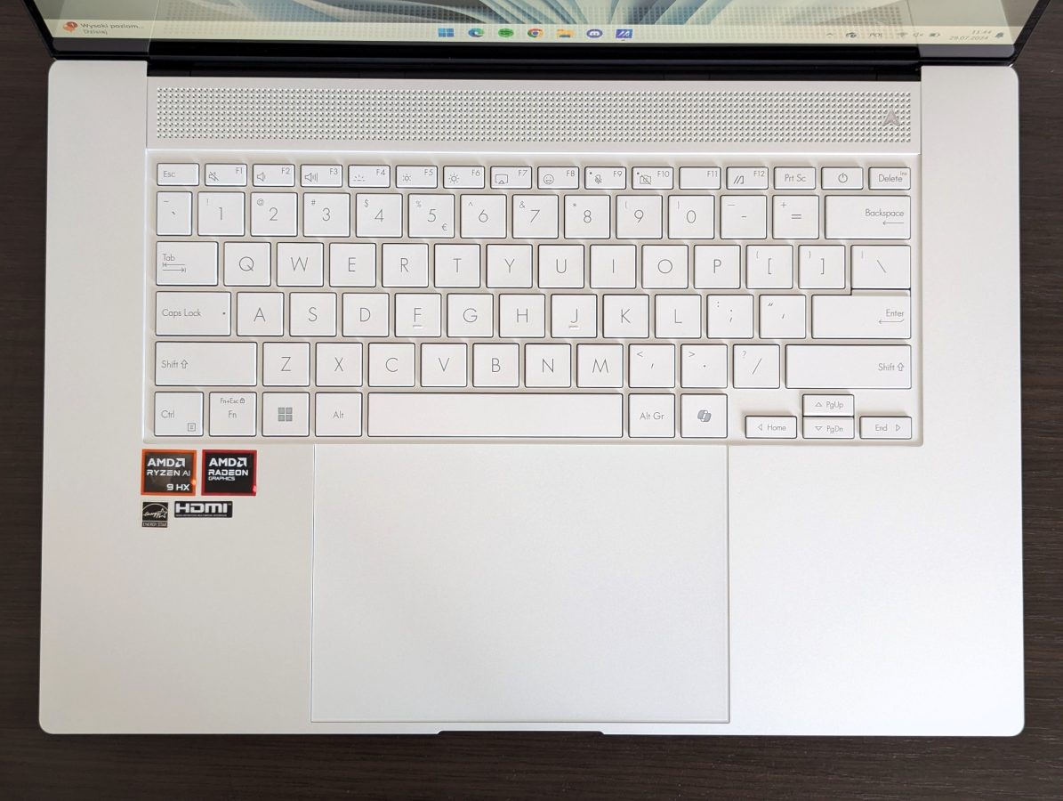 Asus Zenbook S 16