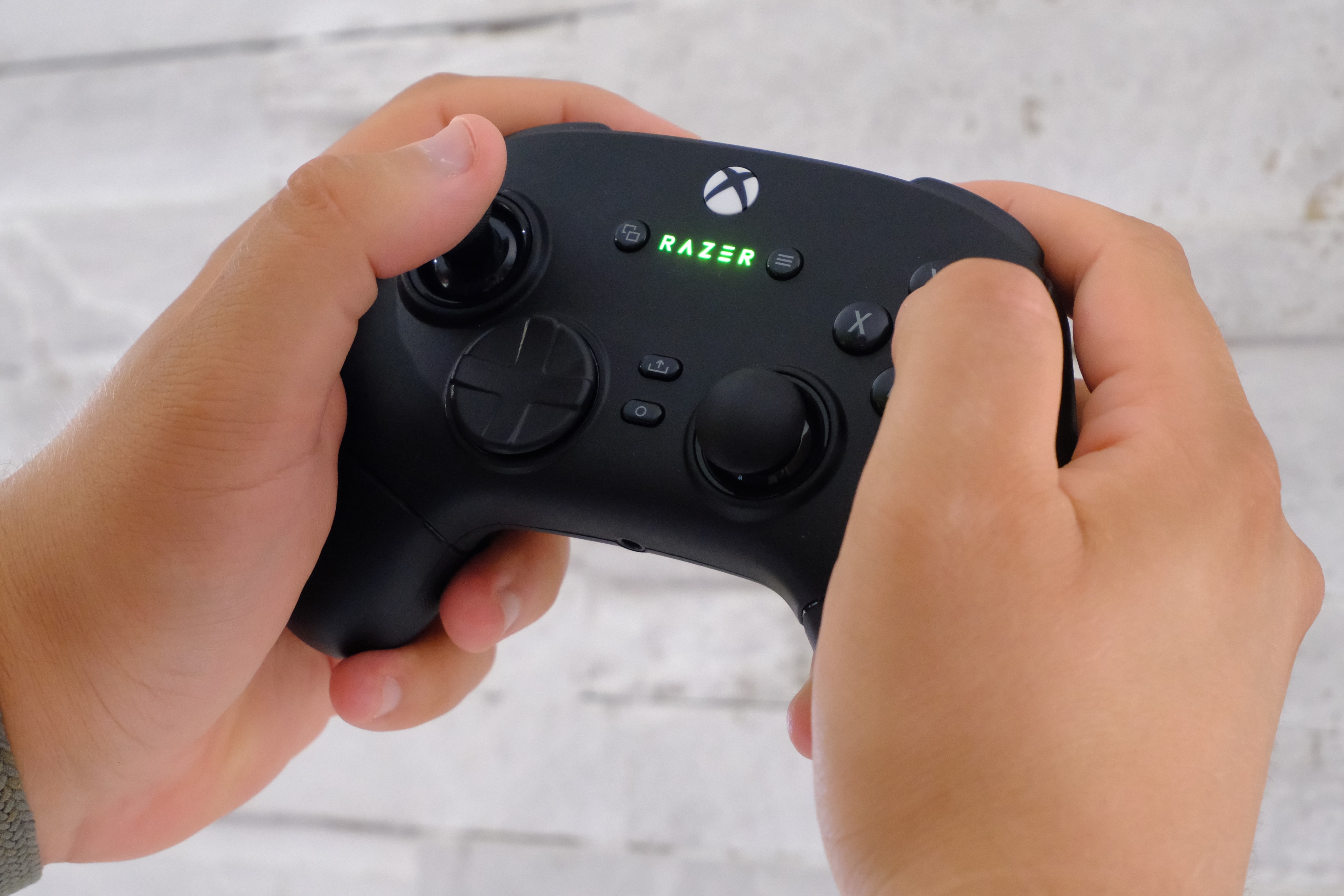 Recenzja Razer Wolverine v3 Pro