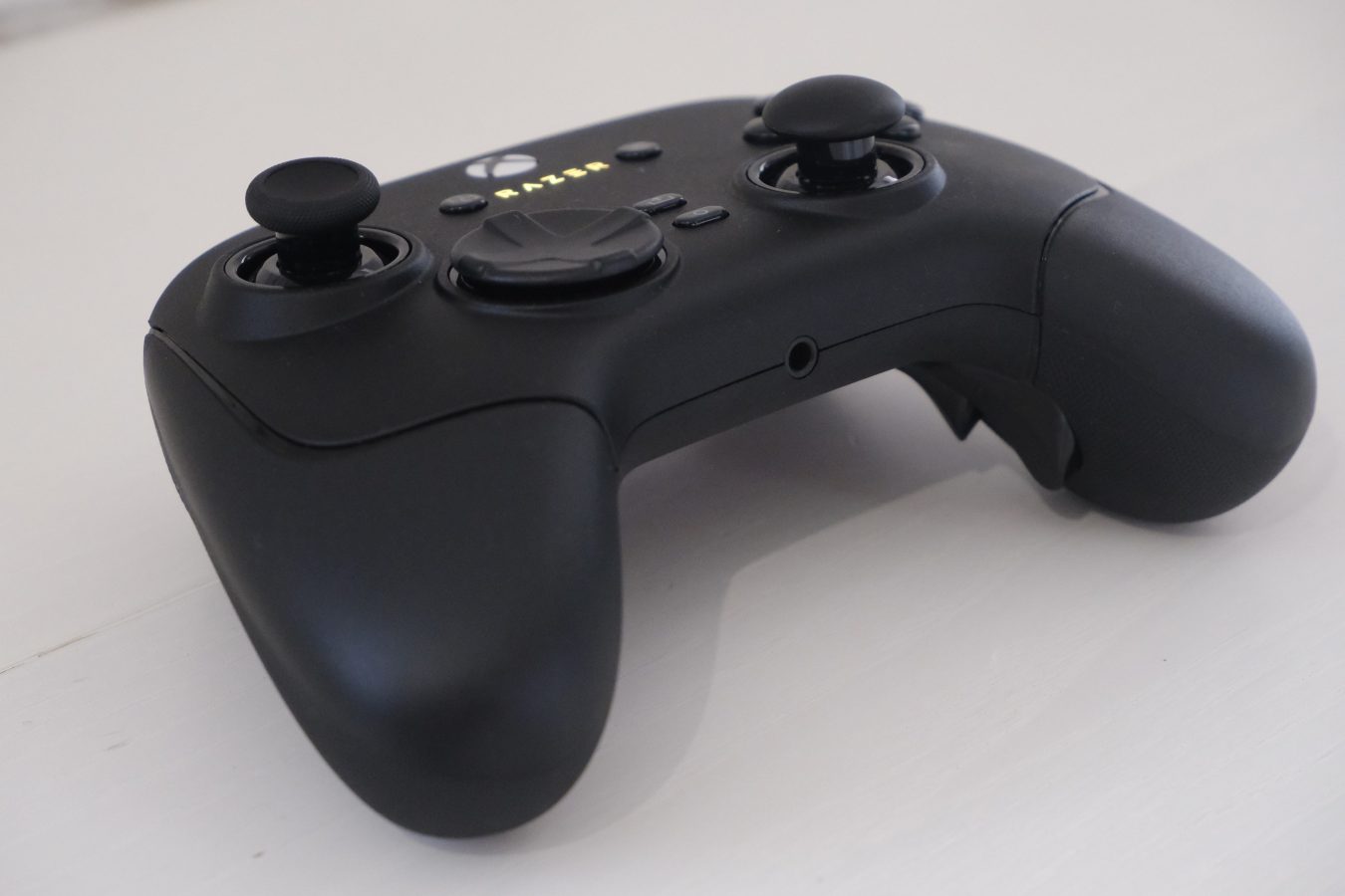 Recenzja Razer Wolverine v3 Pro