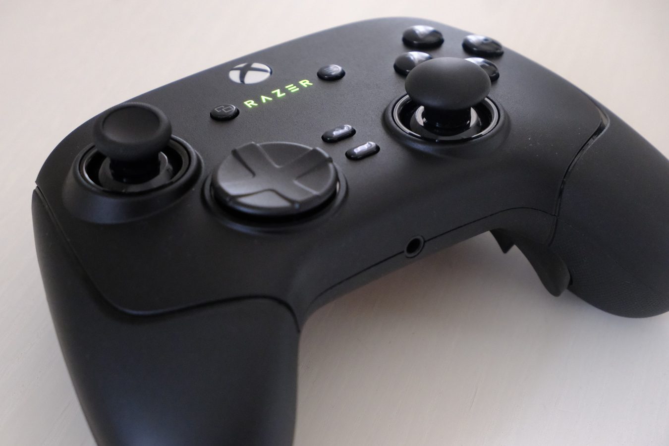 Recenzja Razer Wolverine v3 Pro