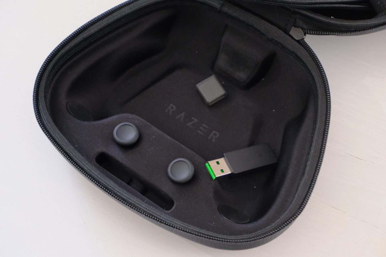 Recenzja Razer Wolverine v3 Pro