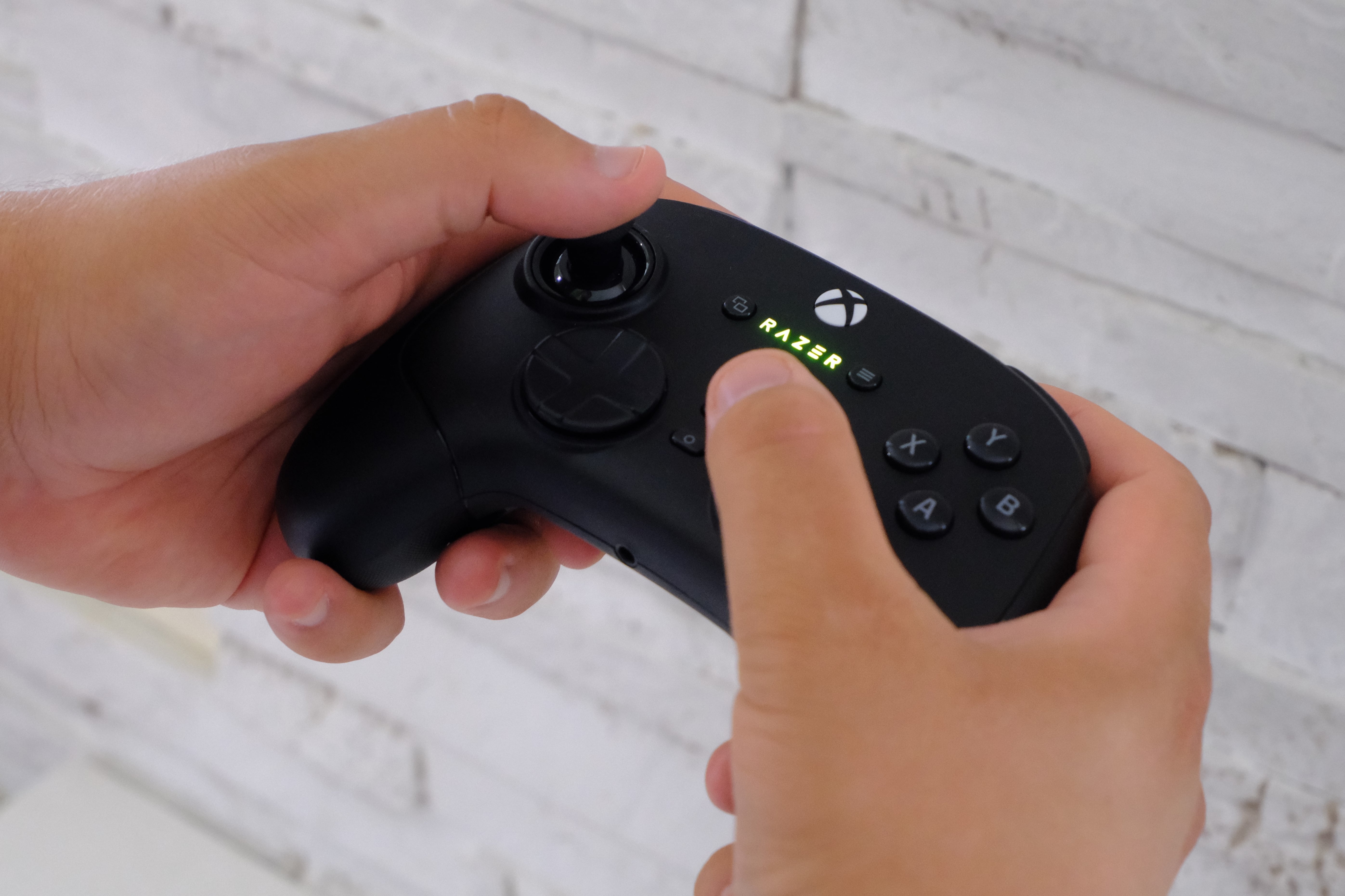 Recenzja Razer Wolverine v3 Pro