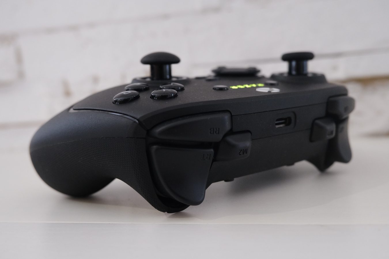Recenzja Razer Wolverine v3 Pro
