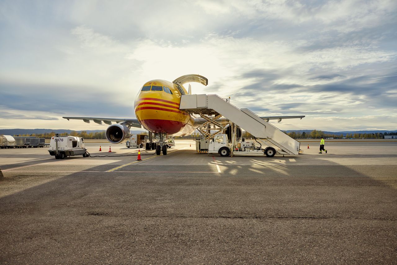 DHL opracowało nowe narzędzie, które upraszcza proces wysyłania paczek międzynarodowych