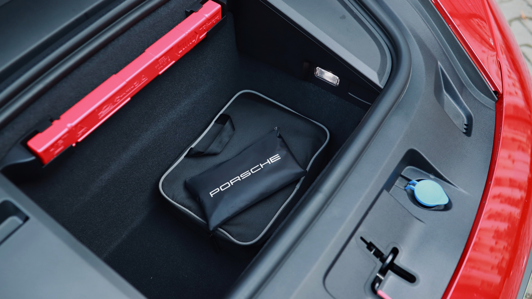 Porsche Taycan 4s