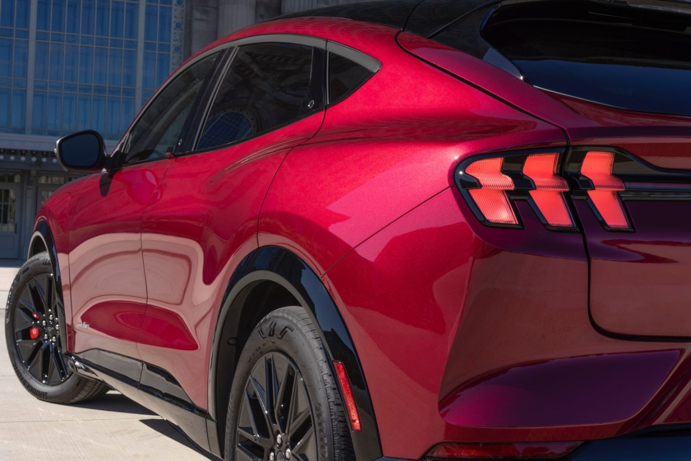 Ford Mustang Mach-E 2025