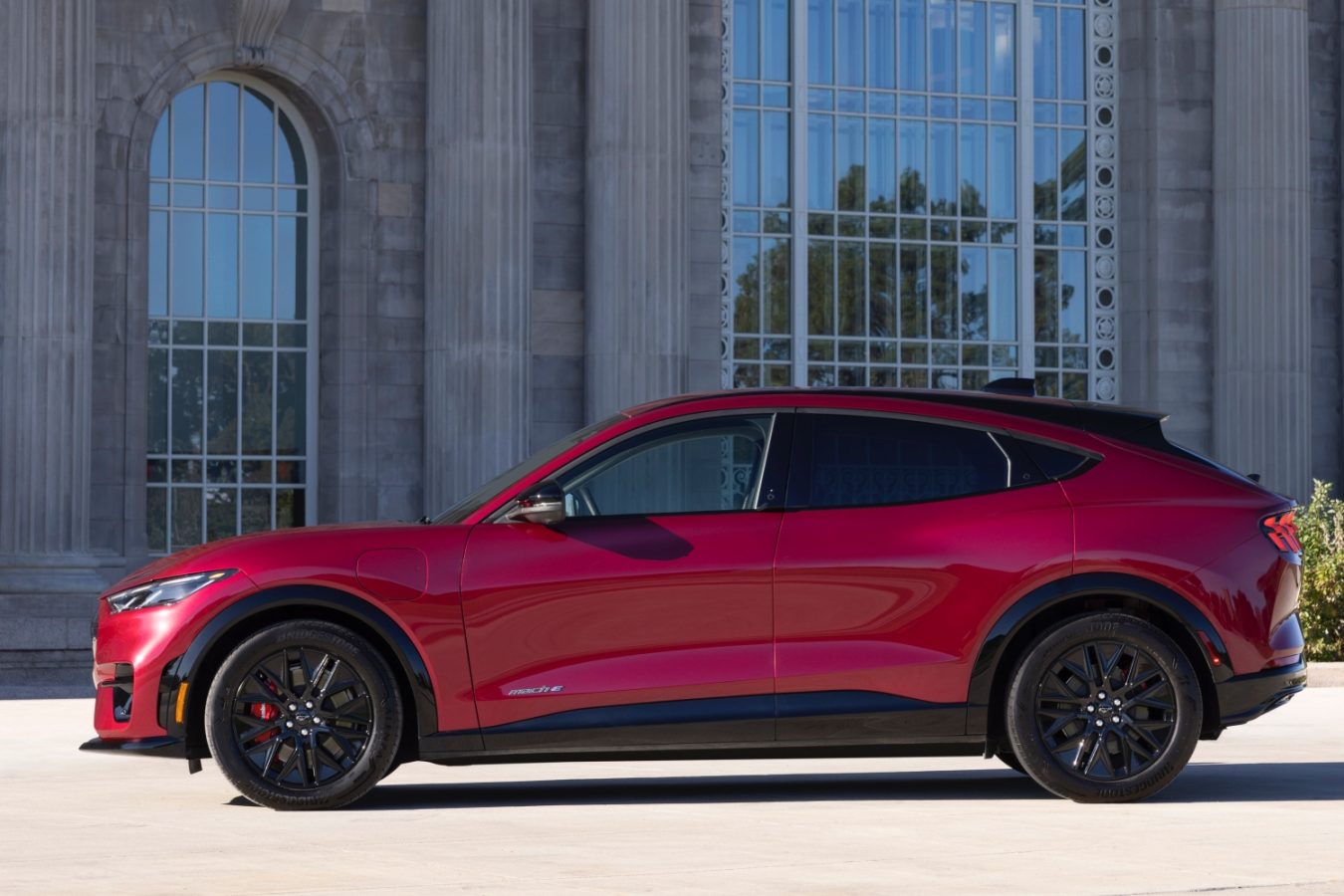 Ford Mustang Mach-E 2025