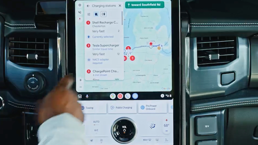 Mapy Google w Android Auto w elektrycznym Fordzie