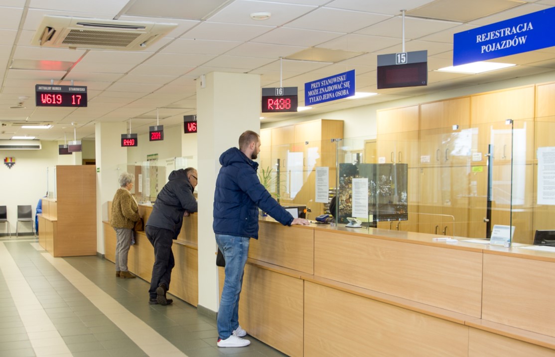 Wydział Uprawnień Komunikacyjnych Fot. UM Katowice,
dowody, tablice rejestracyjne