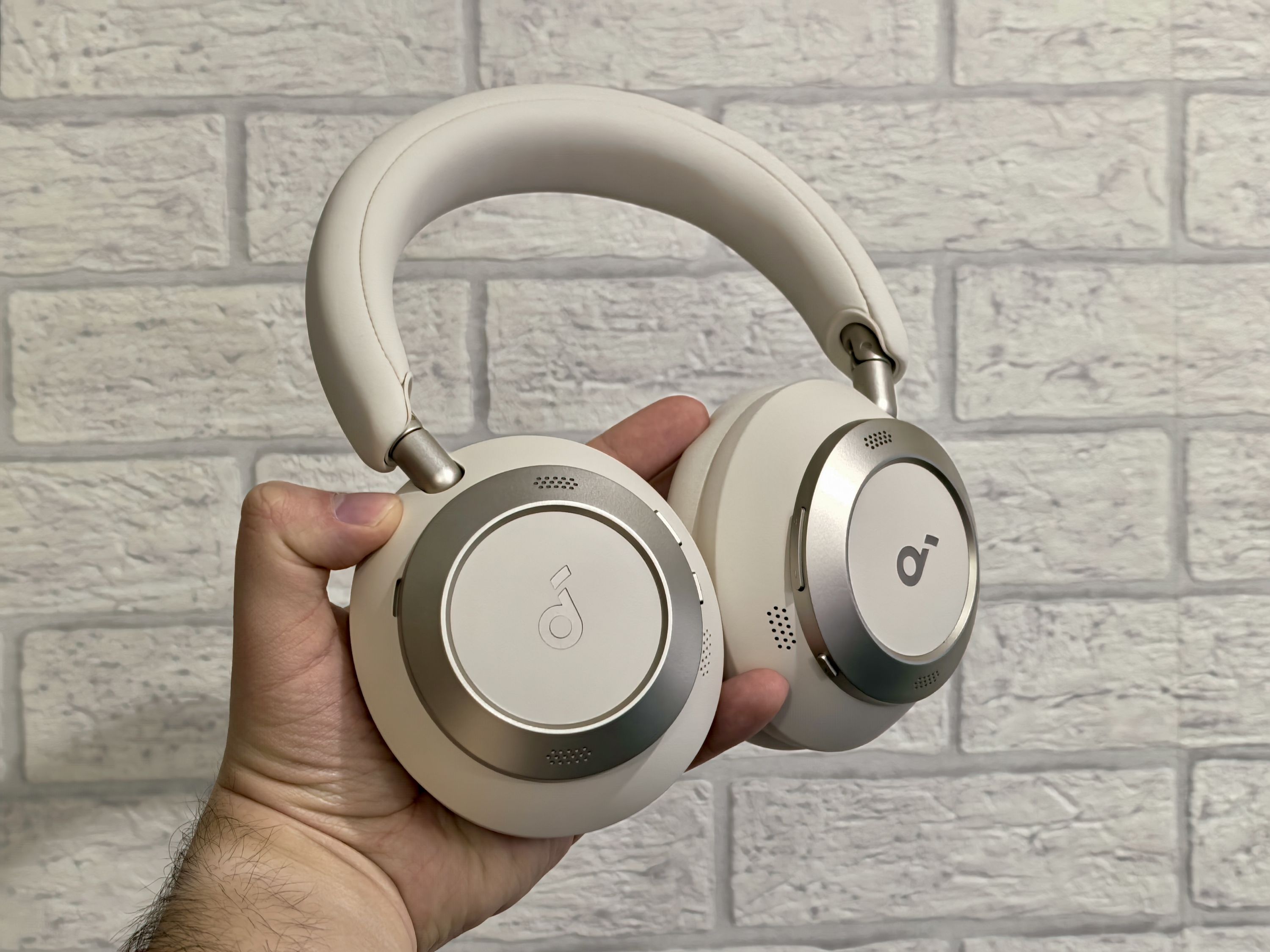 Soundcore Space One Pro
