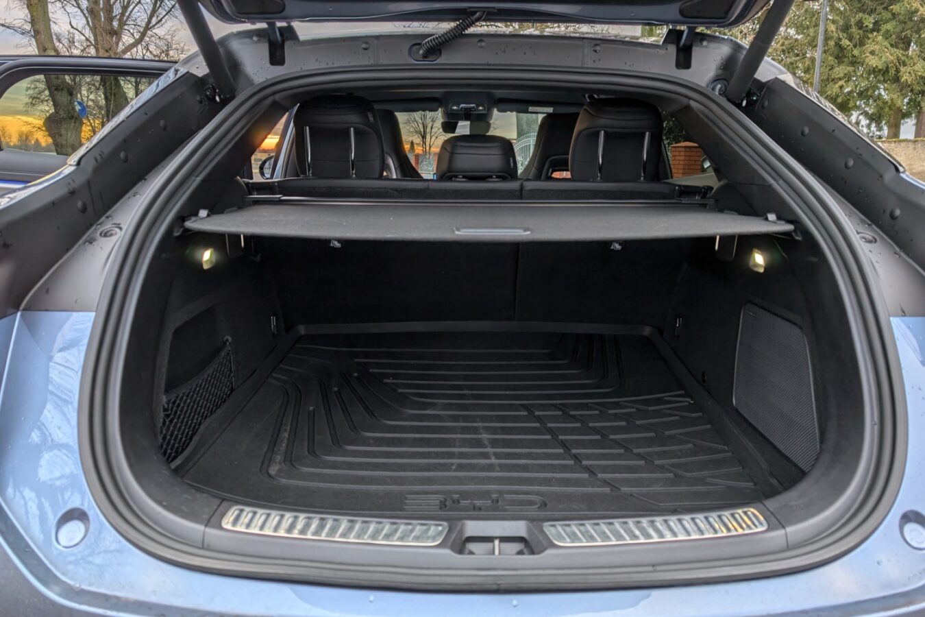 BYD Sealion 7