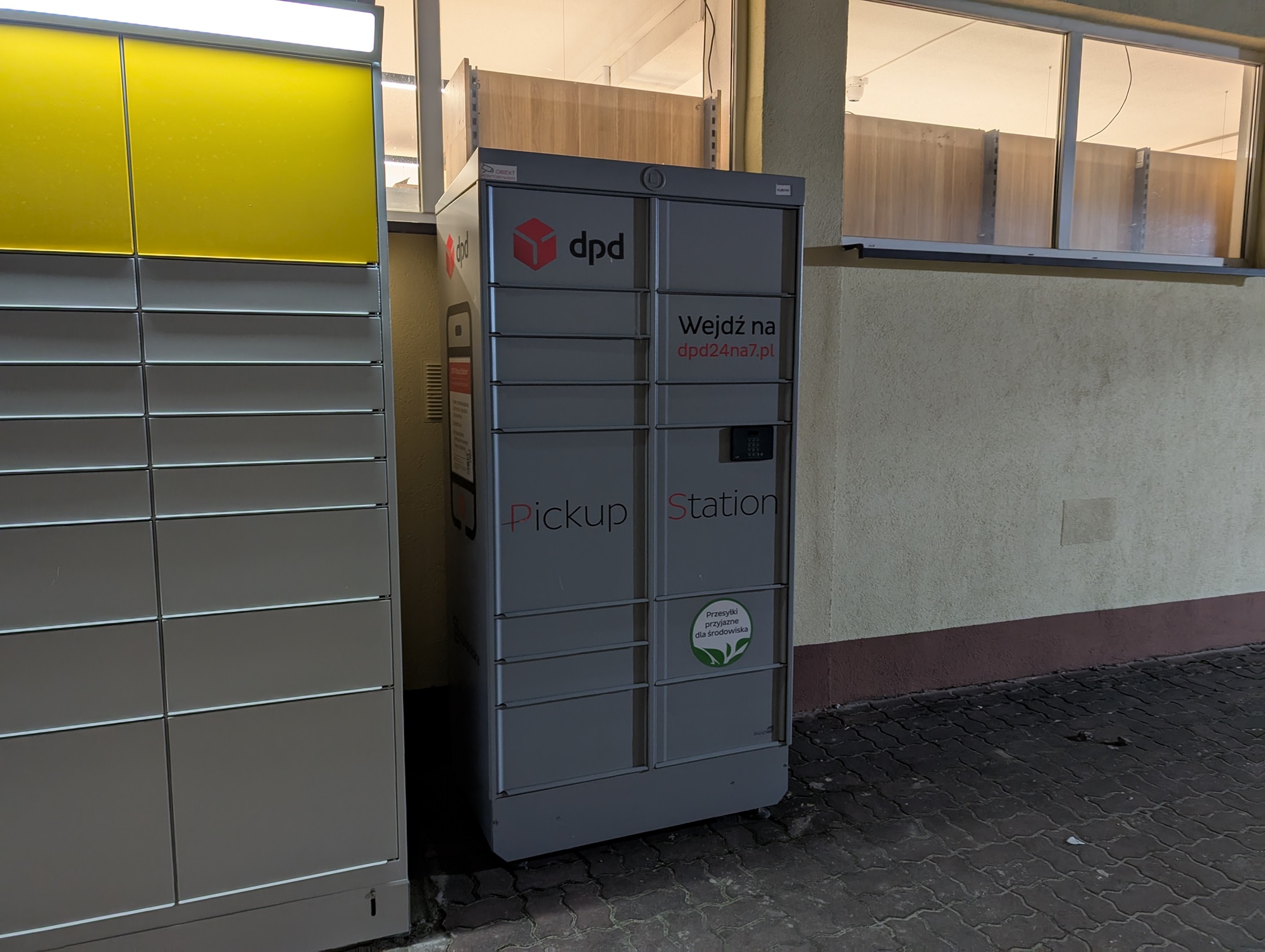 automat paczkowy dpd pickup station fot. tabletowo.pl