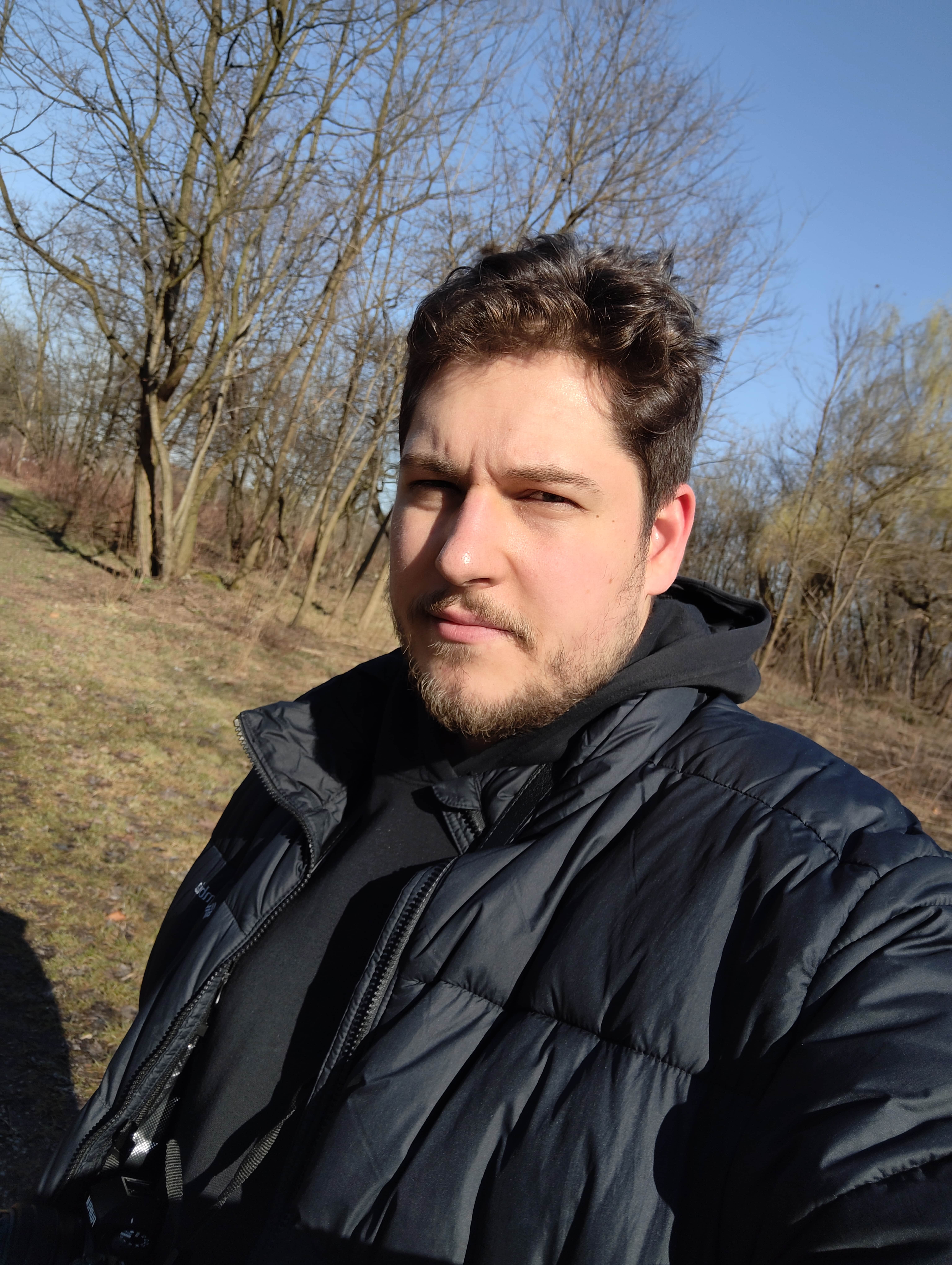 Nothing Phone (3a) Pro zdjęcia z przedniego aparatu (4)