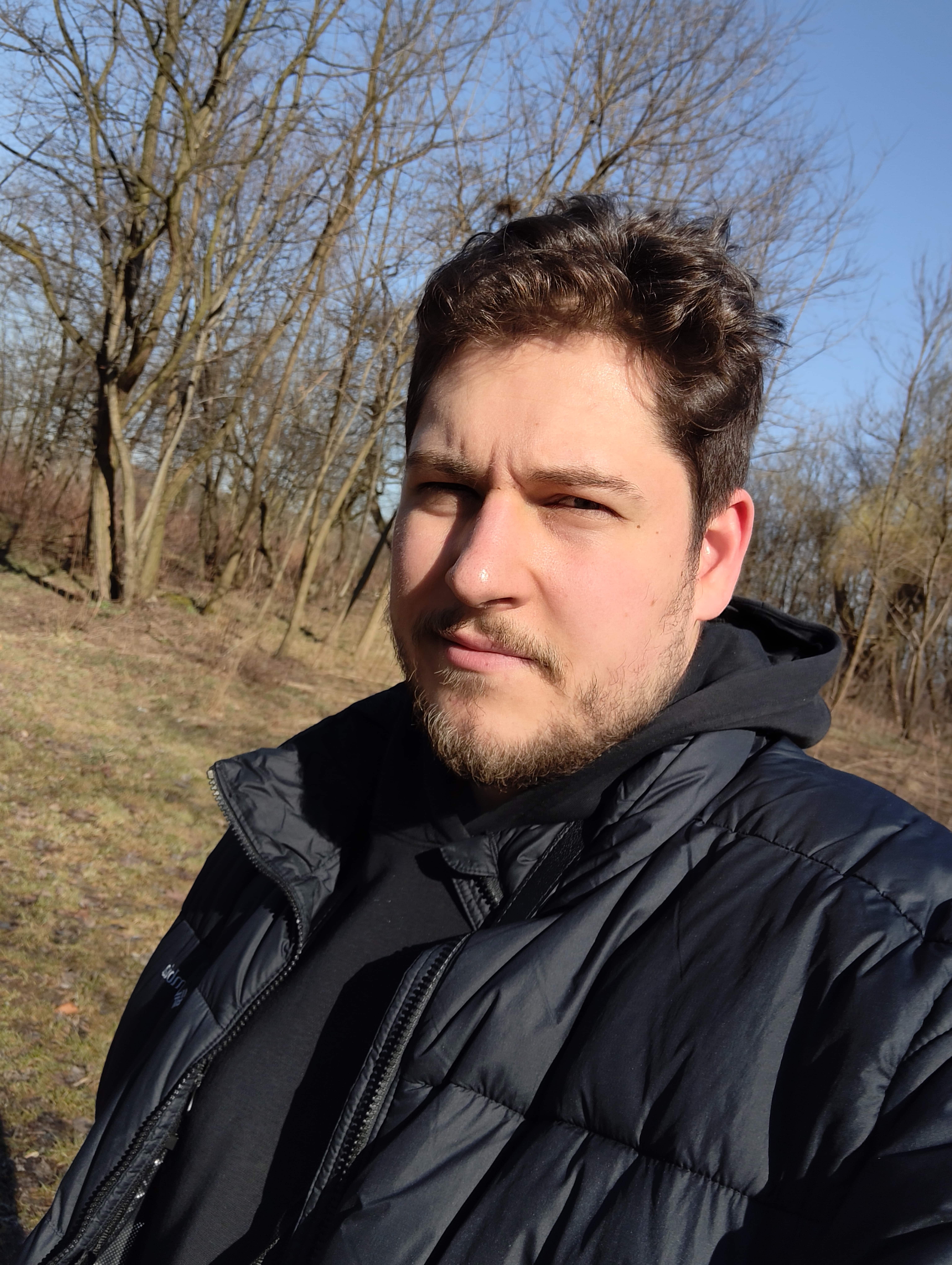 Nothing Phone (3a) Pro zdjęcia z przedniego aparatu (4)