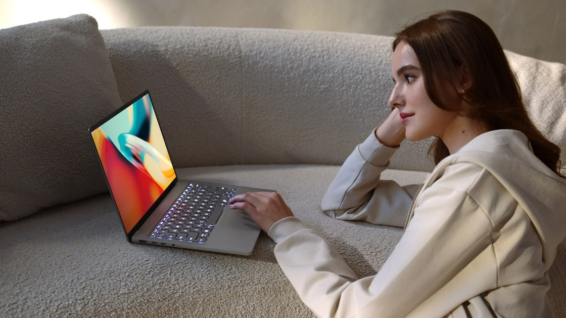 laptop Asus Zenbook A14 (UX3407)