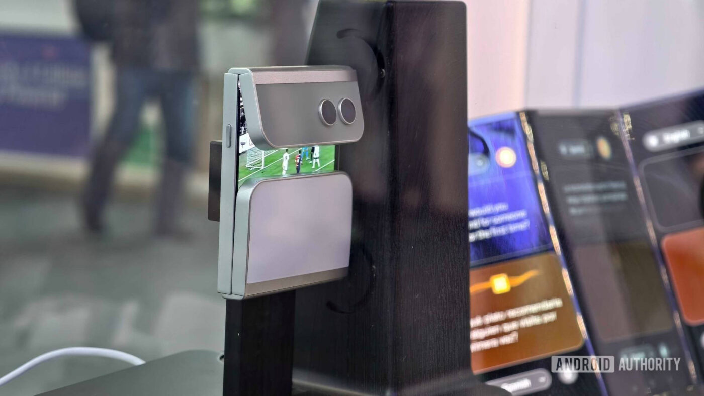 podwójnie składany smartfon samsung asymmetric flip concept