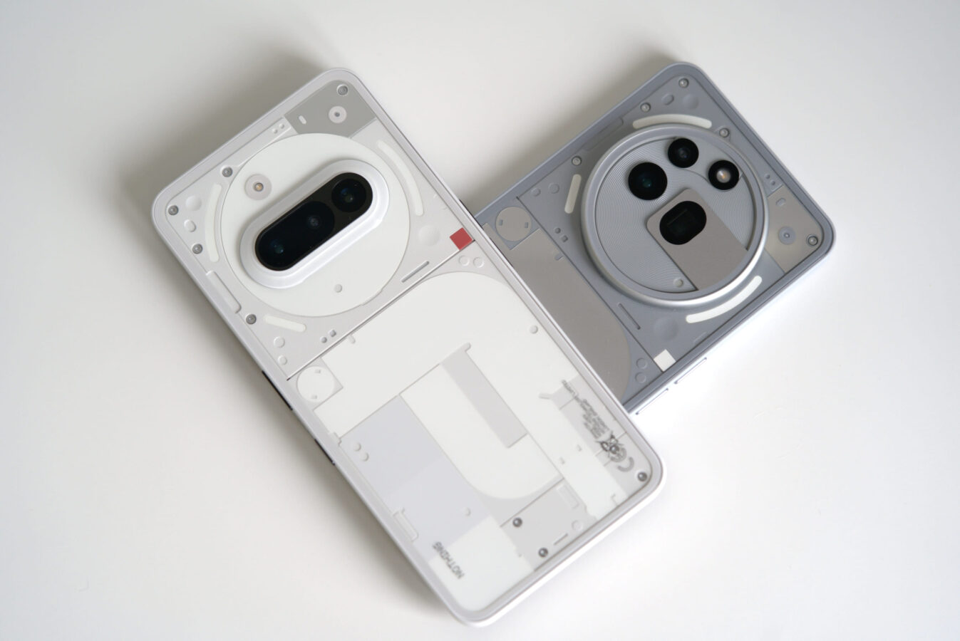 Nothing Phone (3a) i Nothing Phone (3a) Pro