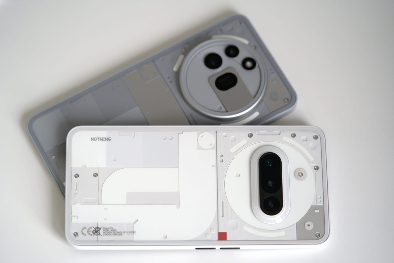 Nothing Phone (3a) i Nothing Phone (3a) Pro