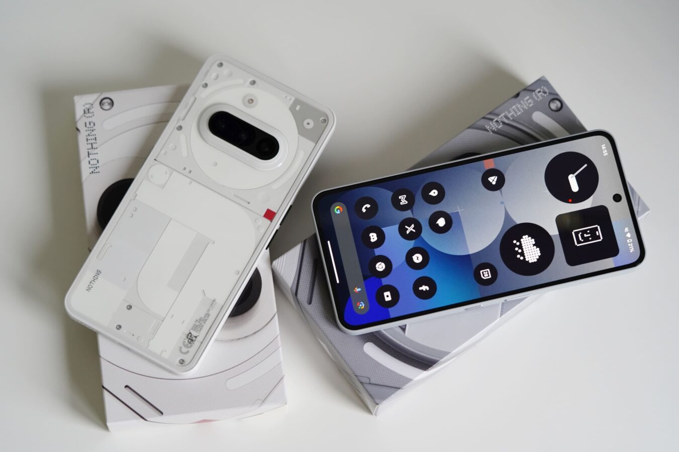 Nothing Phone (3a) i Nothing Phone (3a) Pro