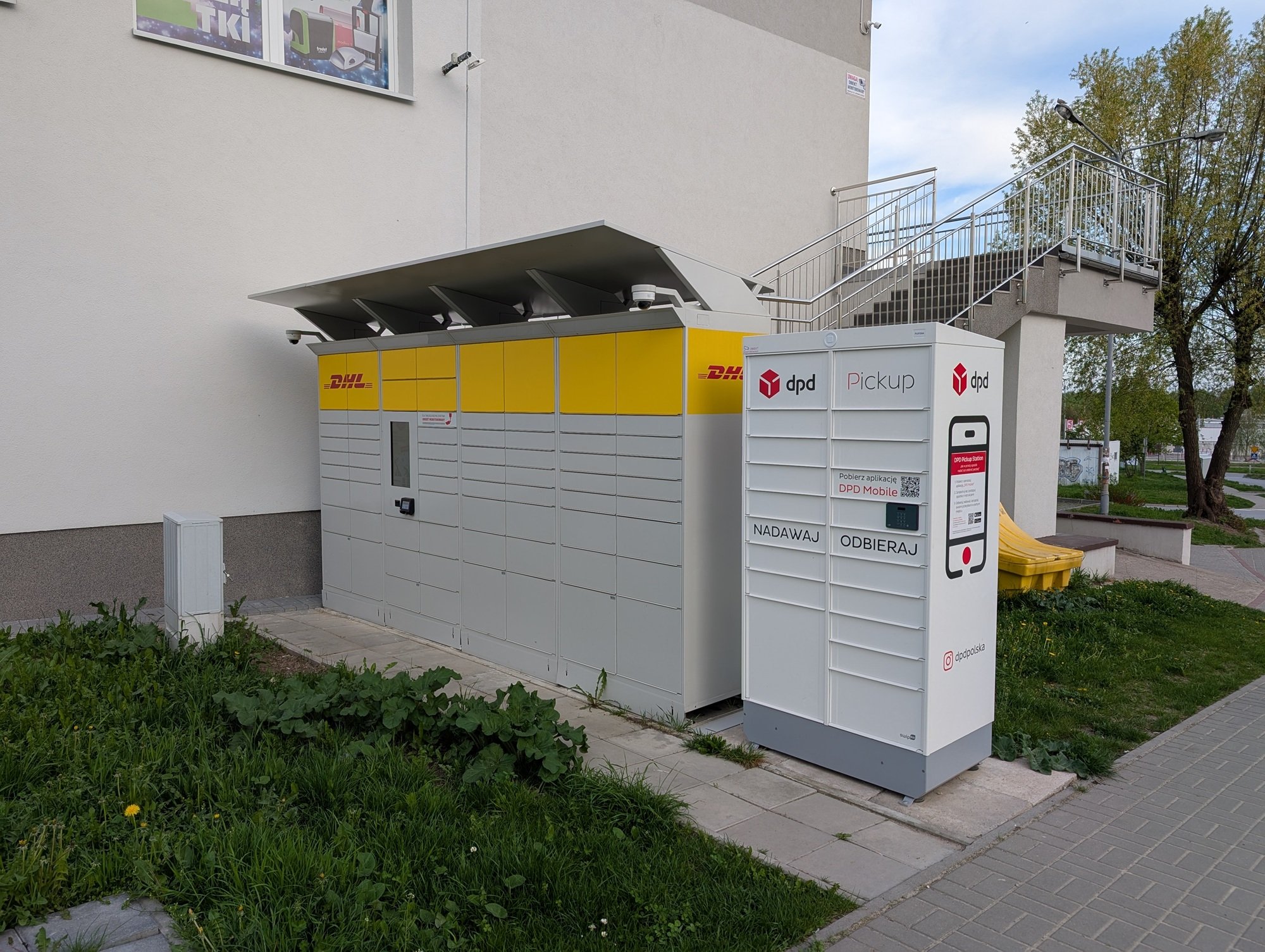 automat paczkowy dhl dpd pickup fot. tabletowo.pl