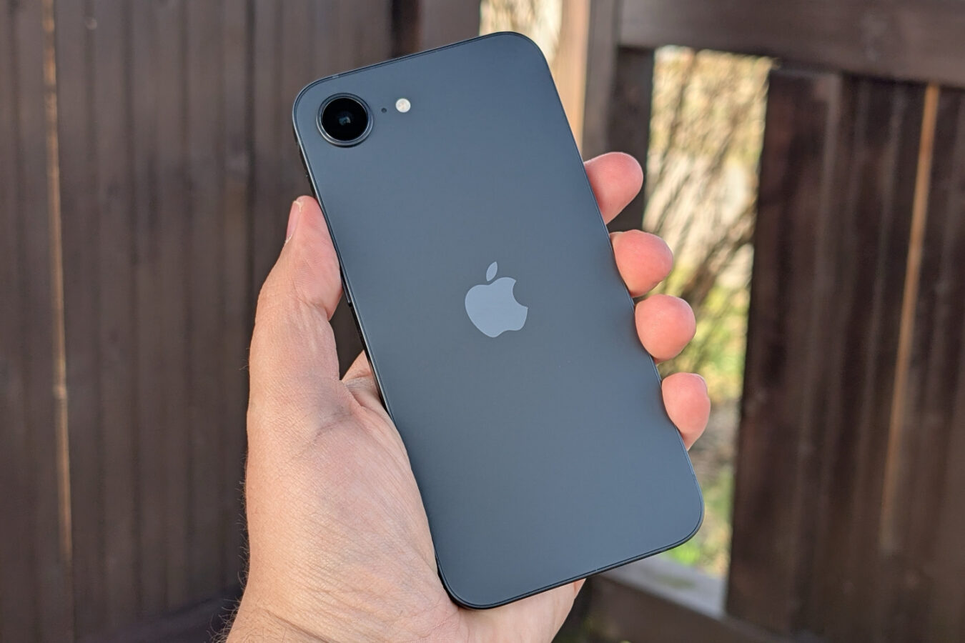 iPhone 16e recenzja test