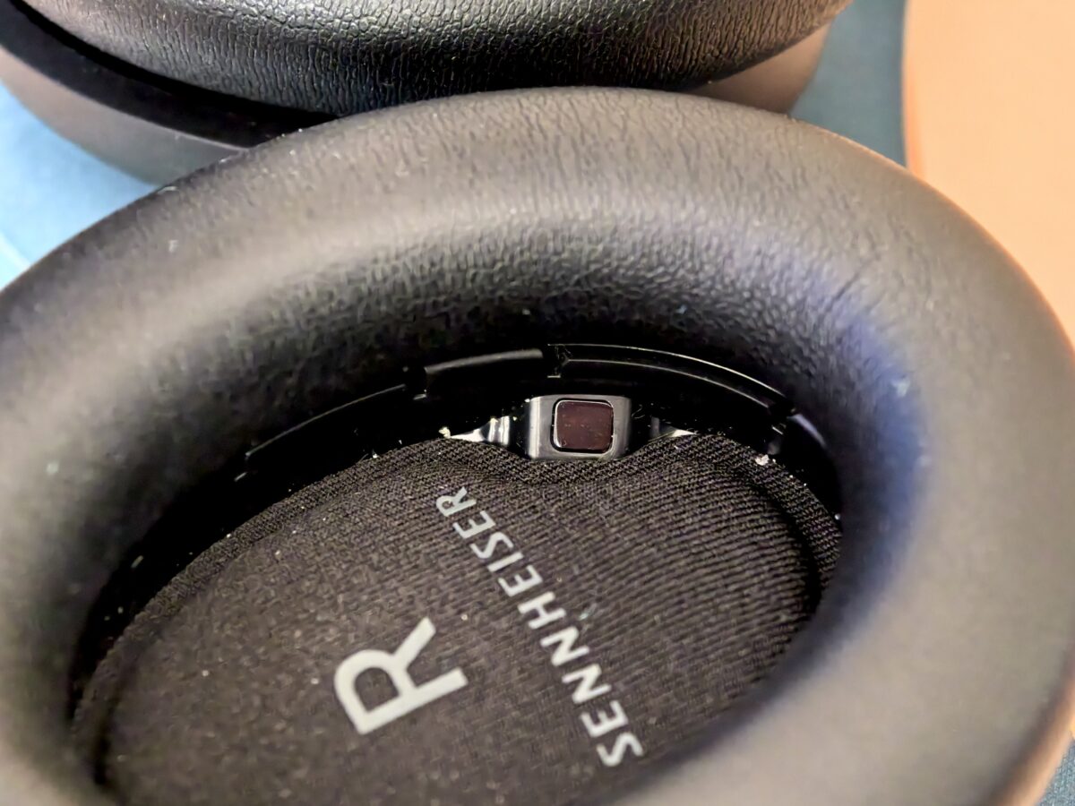 Sennheiser Accentum Plus Wireless