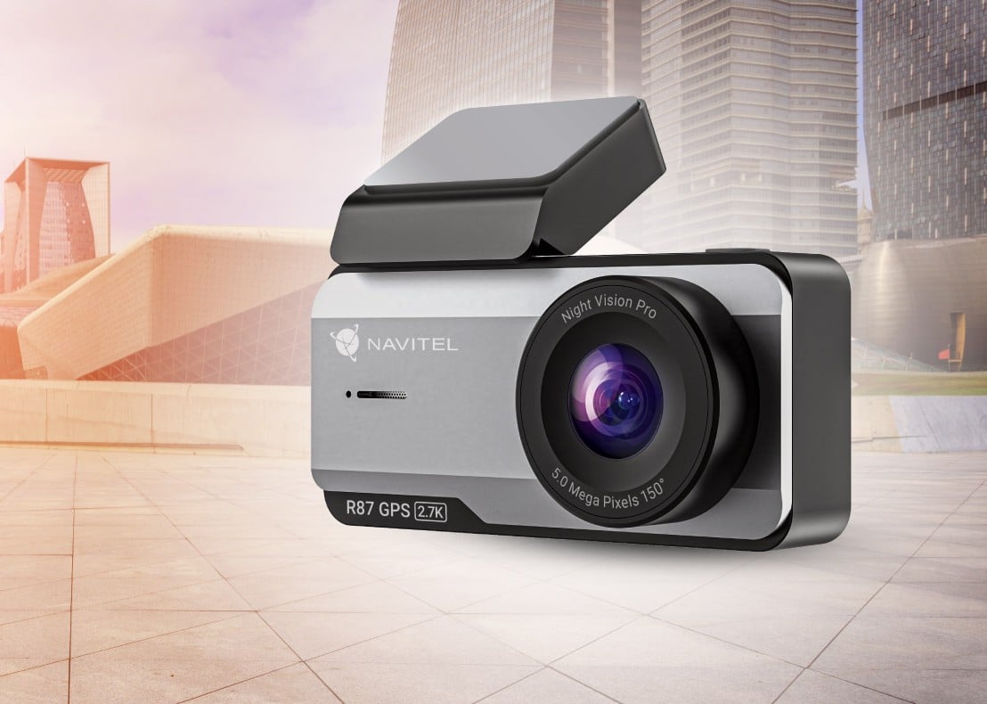 Obraz jak żyleta, wykrywanie wstrząsów i GPS. Taki jest nowy wideorejestrator Navitel