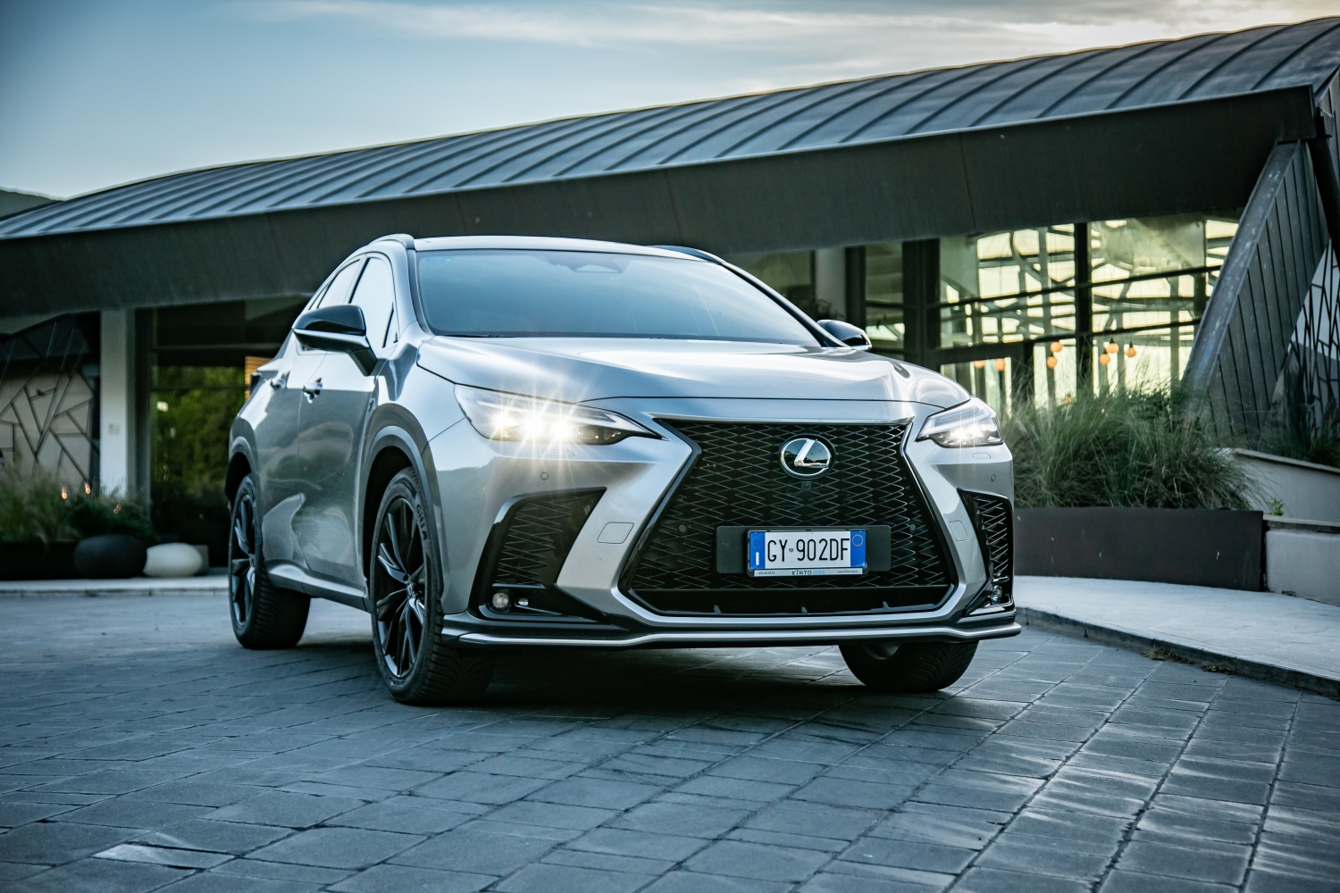 Lexus NX PHEV
